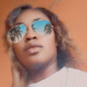 Meet your Posher, Dayana